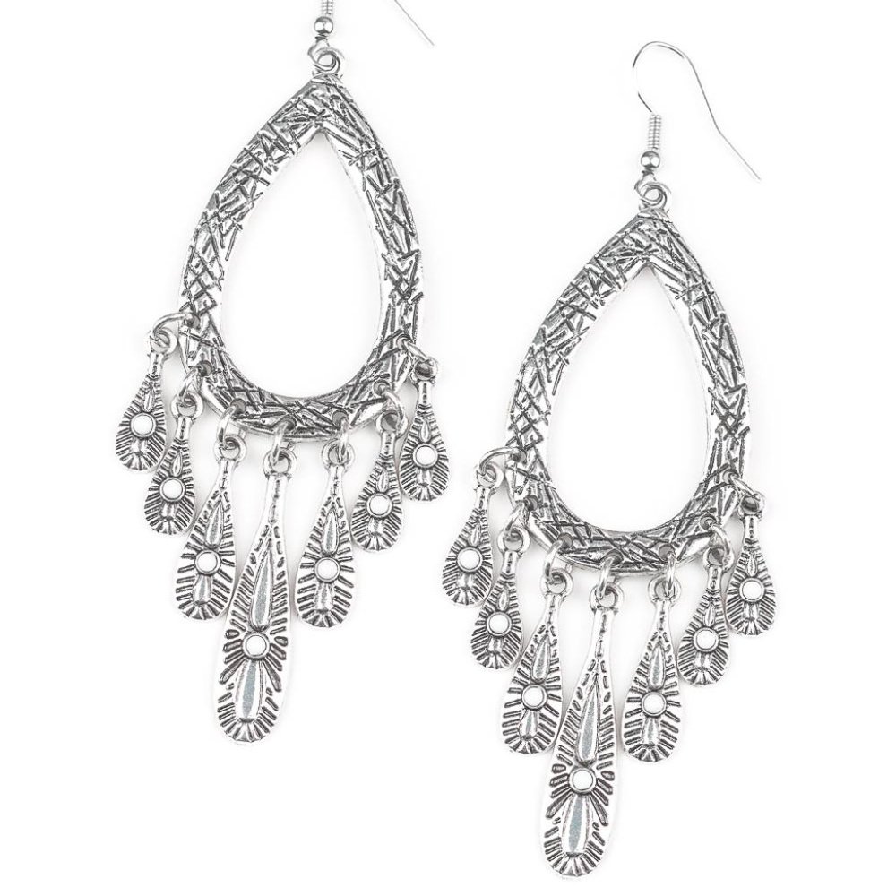 NWT Tear drop wind chime White Silver fish hooks